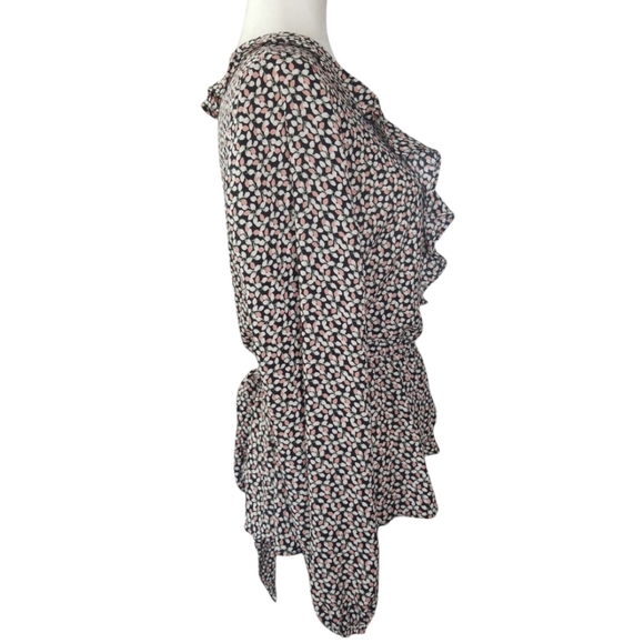 Max Studio Black and White Wrap Blouse with Ruffled Front and Long Sleeves - Picture 3 of 8